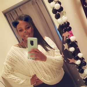 Meet your Posher, Celest